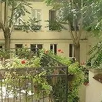 Hotel Des Bains 24H 7J Paris Centre A 10 Min Отель Мезон-Альфор