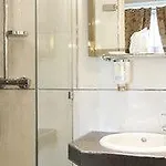 Hotel Des Bains 24H 7J Paris Centre A 10 Min 2*