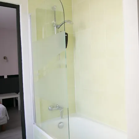 Des Bains 2* Maisons-Alfort