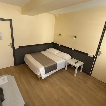 Des Bains 24h 7j Paris Centre A 10 Min Ξενοδοχείο 2*