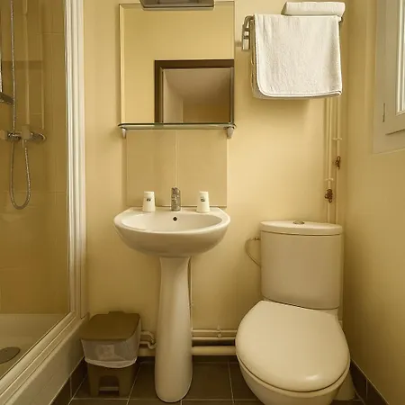 Des Bains A 10 Min De Paris فندق