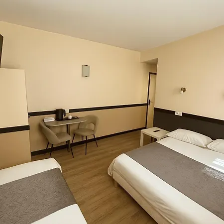 Des Bains 24h 7j Paris Centre A 10 Min ホテル 2*