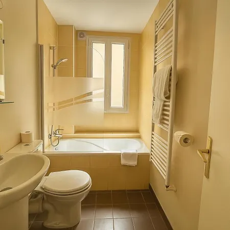Des Bains 24h 7j Paris Centre A 10 Min