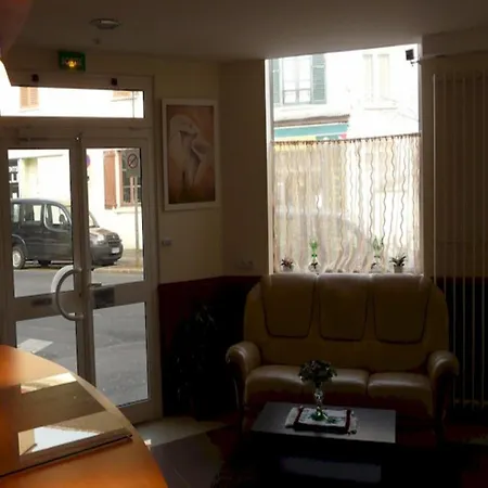 Des Bains 24h 7j Paris Centre A 10 Min 2* Maisons-Alfort