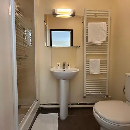 Des Bains 24h 7j Paris Centre A 10 Min 2*