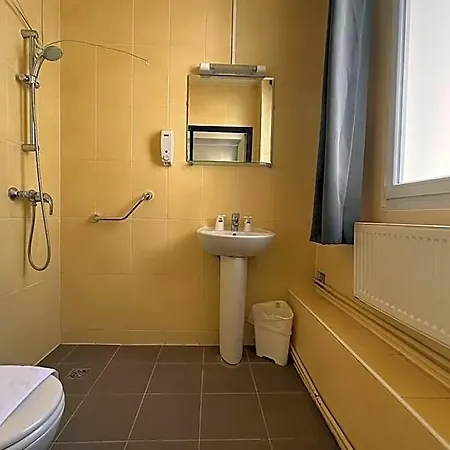 Des Bains 24h 7j Paris Centre A 10 Min 2* Maisons-Alfort