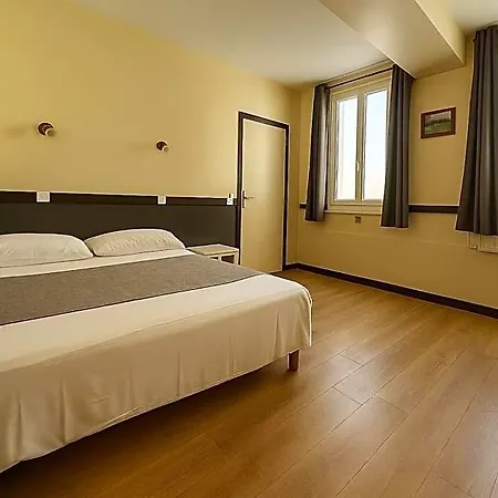 Des Bains 24h 7j Paris Centre A 10 Min Otel