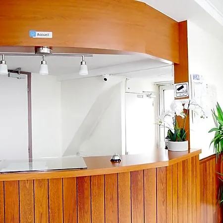Hotel Des Bains 24h 7j Paris Centre A 10 Min 2*