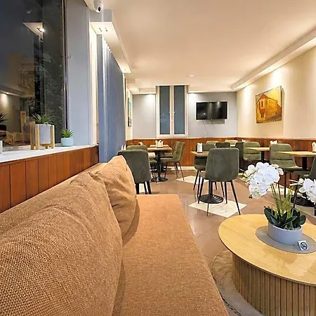 Hotel Des Bains 24h 7j Paris Centre à 10 Min 2*