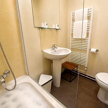 Hotel Des Bains 24h 7j Paris Centre A 10 Min