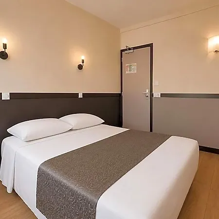Des Bains 24h 7j Paris Centre à 10 Min 2*