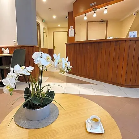 Hotel Des Bains 24h 7j Paris Centre A 10 Min Maisons-Alfort
