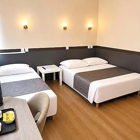 Des Bains 24h 7j Paris Centre à 10 Min 2*