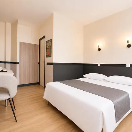 Hotel Des Bains 24h 7j Paris Centre à 10 Min Maisons-Alfort