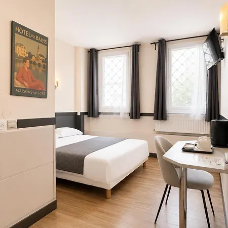Des Bains 24h 7j Paris Centre à 10 Min Hotel 2*
