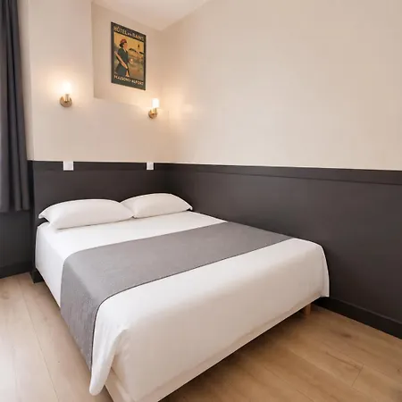 Hotel Des Bains 24h 7j Paris Centre à 10 Min