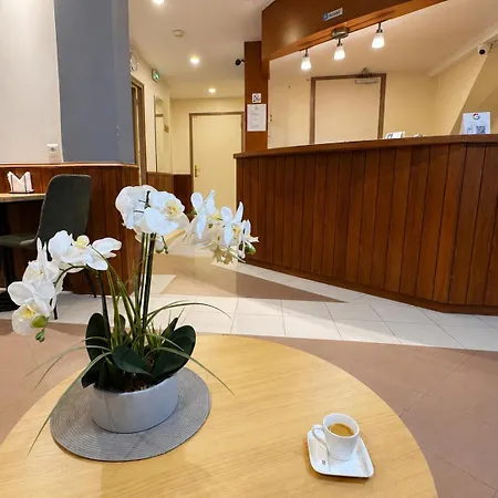 Des Bains 24h 7j Paris Centre à 10 Min 2*
