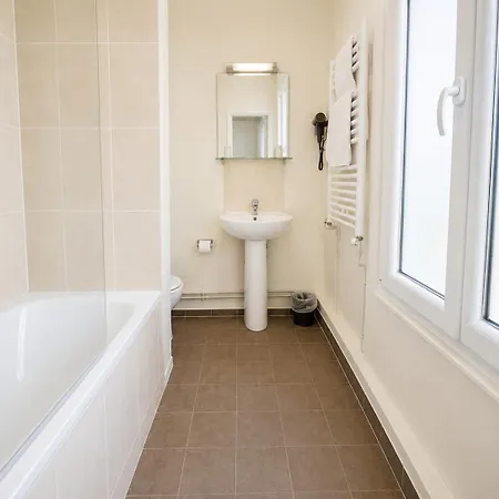 Des Bains 24h 7j Paris Centre à 10 Min Maisons-Alfort