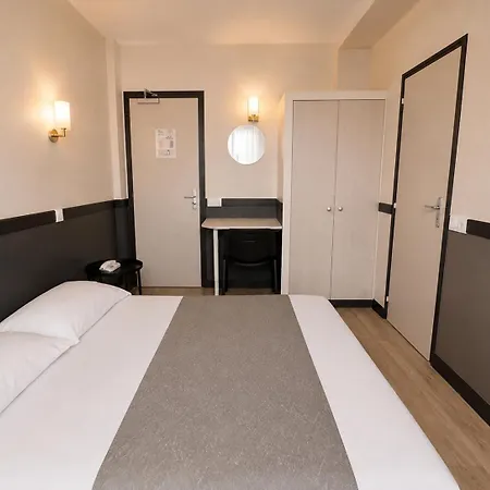 Des Bains 24h 7j Paris Centre A 10 Min Ξενοδοχείο 2*