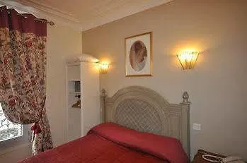 Des Bains 24h 7j Paris Centre A 10 Min 2*