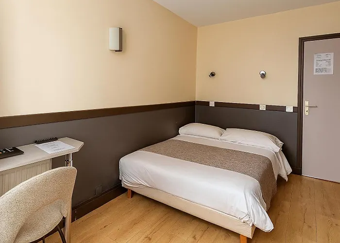 Des Bains A 10 Min De Paris Hotel Maisons-Alfort