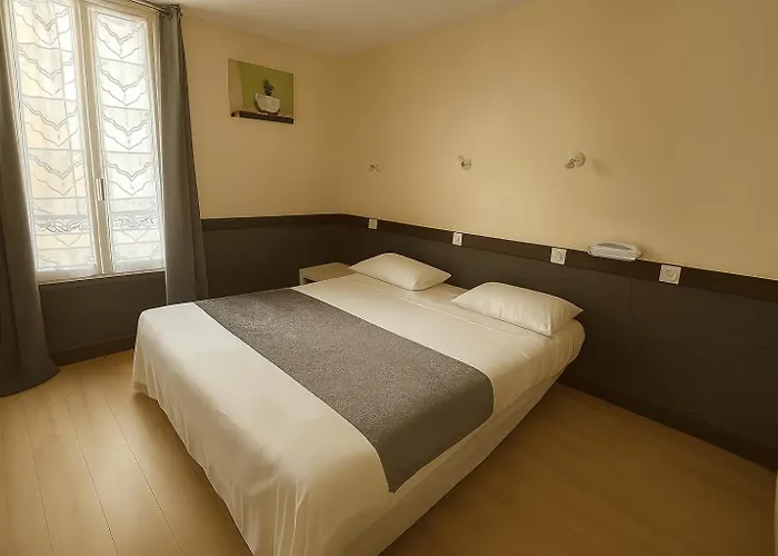 酒店 Des Bains A 10 Min De Paris 迈松阿尔福