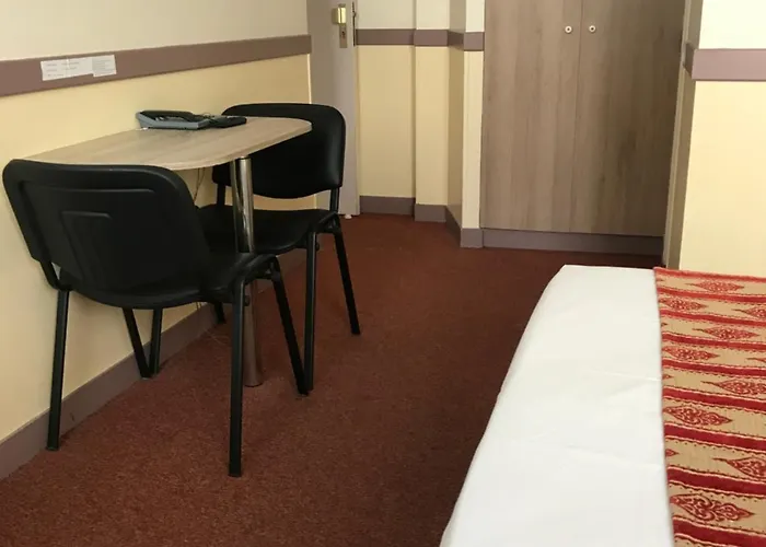 Des Bains A 10 Min De Paris 酒店 迈松阿尔福